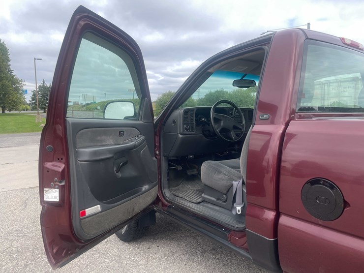 2003-chevrolet-silverado-2500-image-58