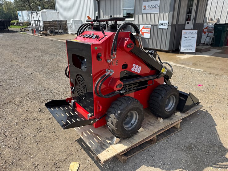 #1045-•-2024-mini-wheeled-skidsteer-image-7