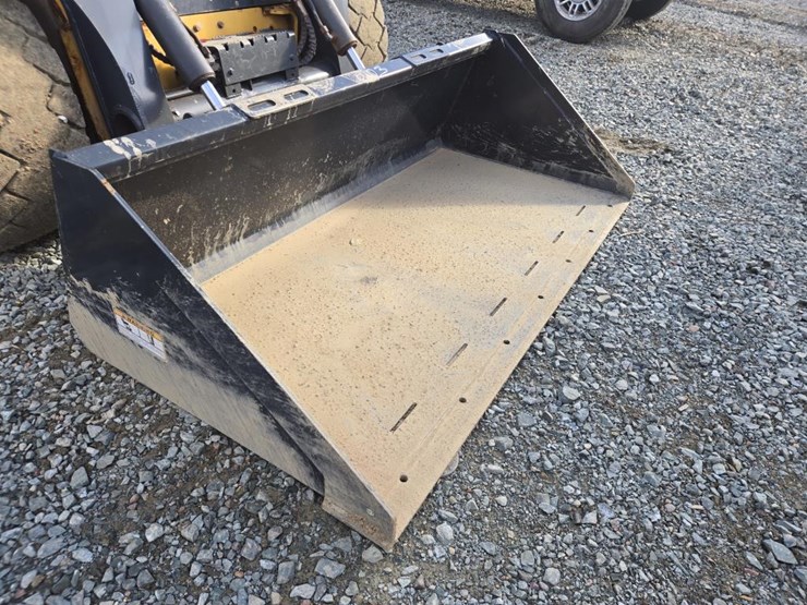 deere-324g-image-10