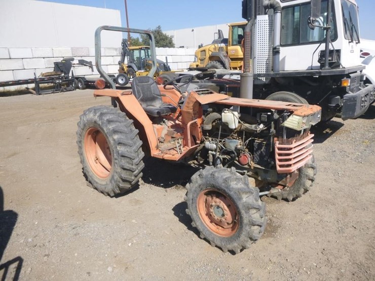 kubota-l2850d-image-2