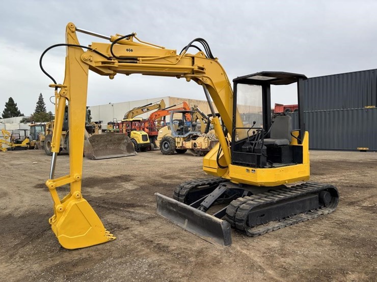 komatsu-pc50uu-1-image-1