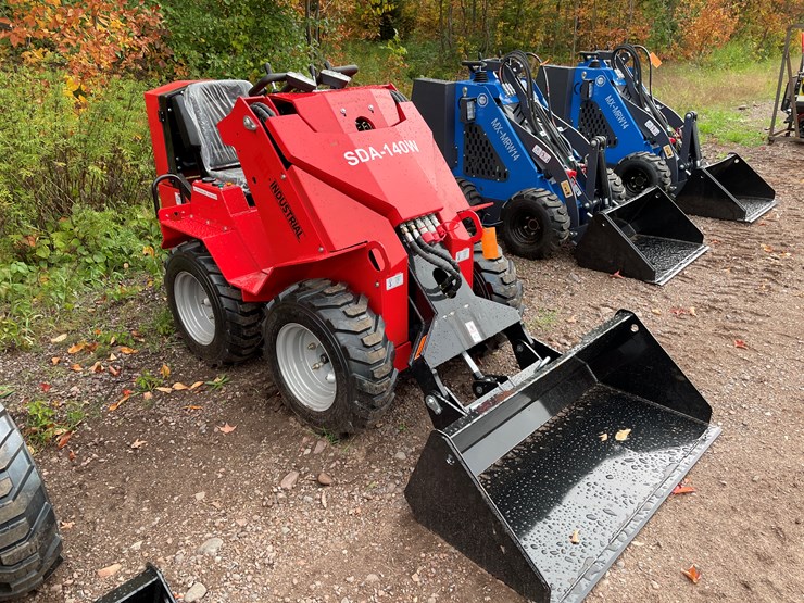#8166-•-agt-wheel-loader-image-3