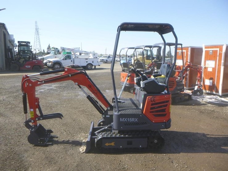 2025-agt-mx15rx-hydraulic-excavator-image-5