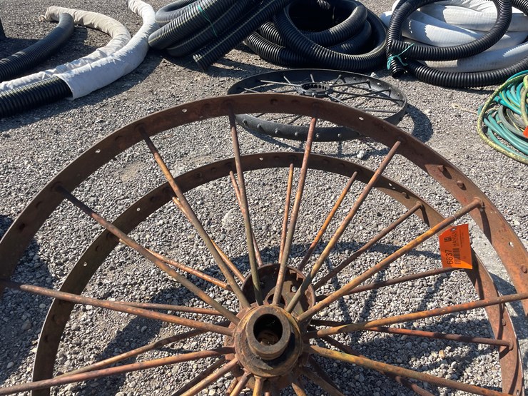#6637-•-(2)-spoked-iron-wheels-image-5