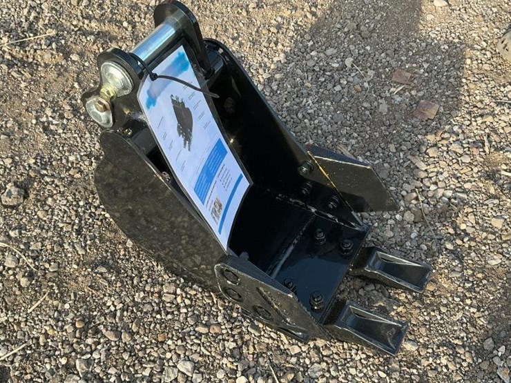 #2753-•-unused-2025-ir-20cm-toothed-bucket-image-1