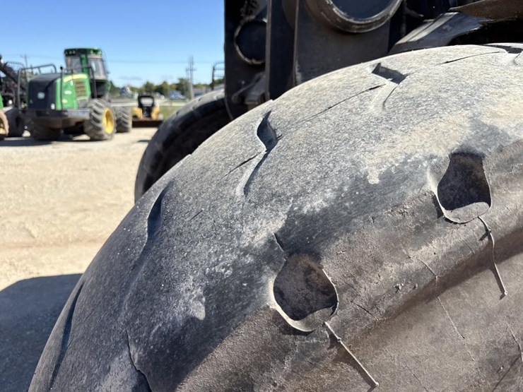 2018-deere-844k-image-72