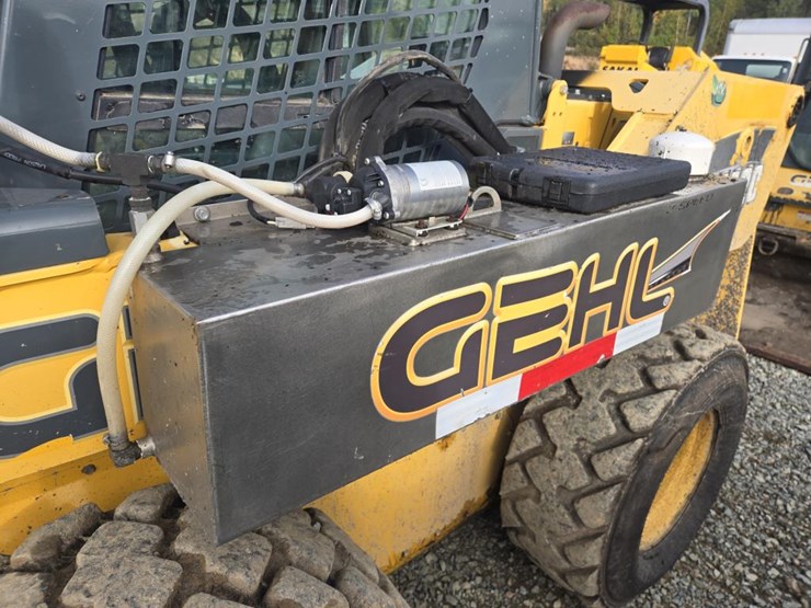 2019-gehl-v420-image-26