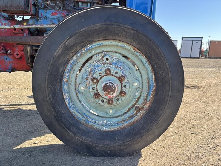 ford-tractor-image-16
