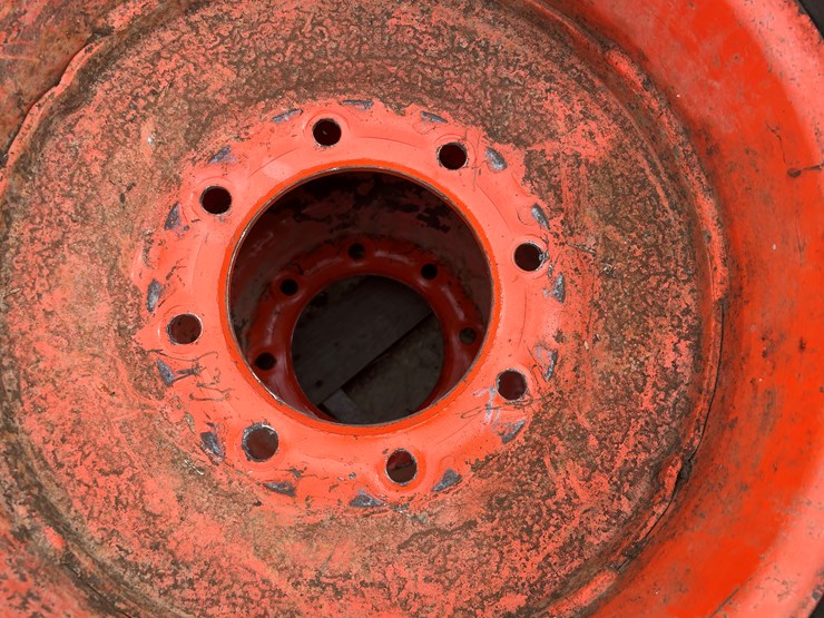 #6484-•-(4)-skidsteer-tires-and-rims-image-8