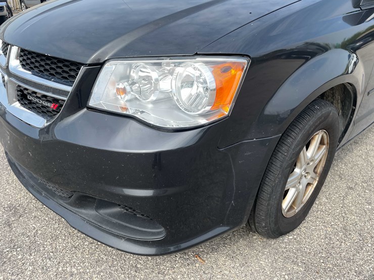2012-dodge-caravan-image-10