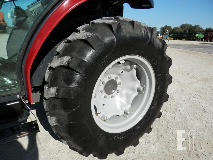 2019-massey-ferguson-1735m-image-25