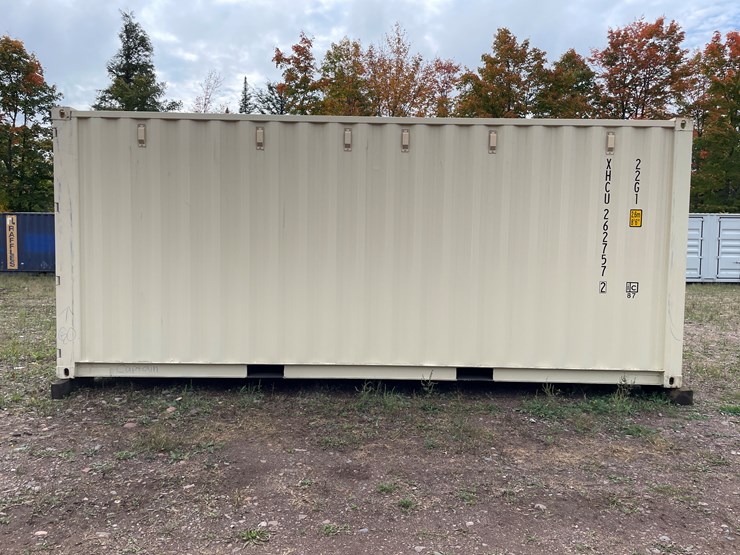 #8111-•-20'-standard-height-shipping-container-image-4