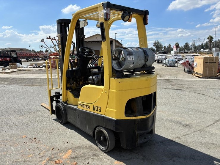 2010-hyster-s40ft5-forklift-image-4