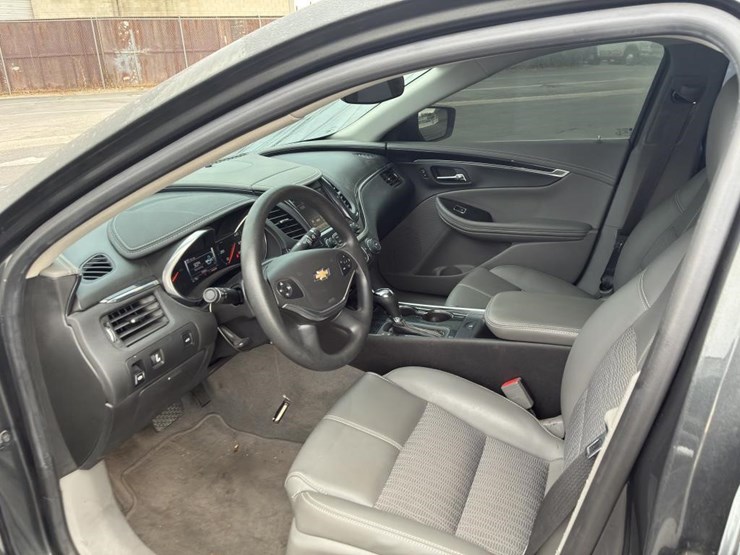 2018-chevrolet-impala-sedan-image-11