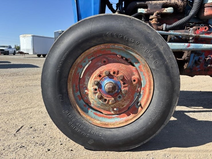 ford-tractor-image-14