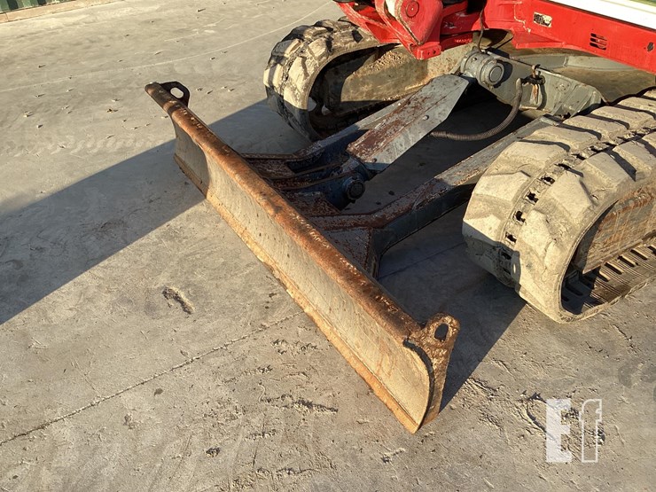 2018-takeuchi-tb290-image-14