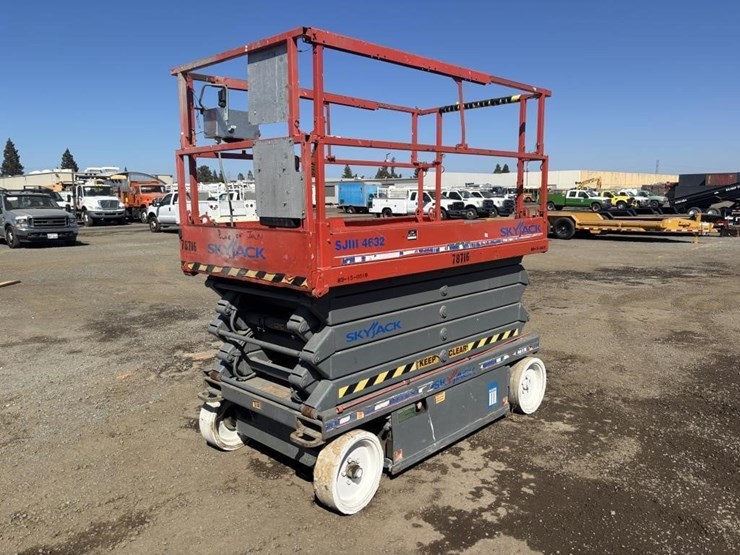 skyjack-sj4632-scissor-lift-image-1