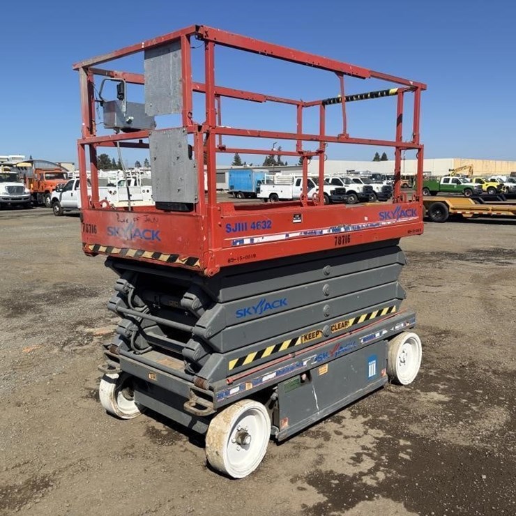 SkyJack SJ4632 Scissor Lift