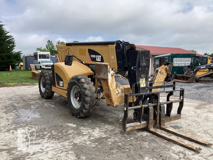 2015-caterpillar-tl1055d-image-6