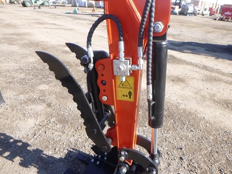 2025-tpm-16-hydraulic-excavator-image-12