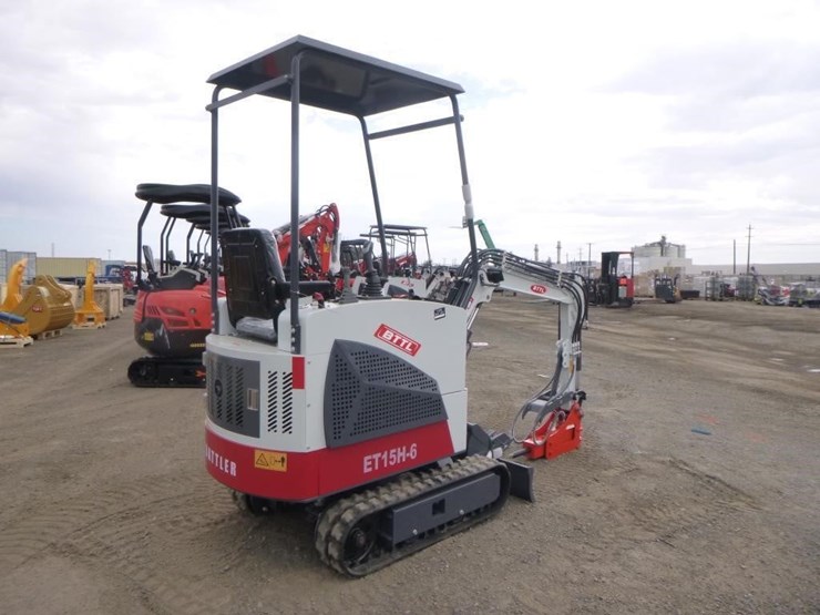 bttl-et15h-6-hydraulic-excavator-image-3