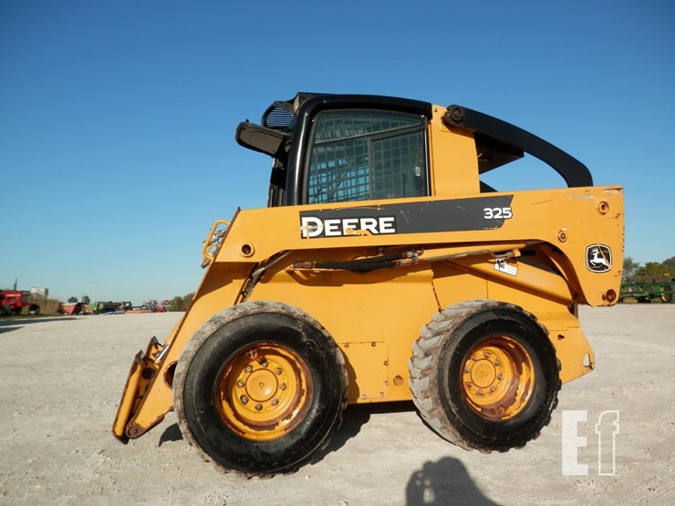 2008-deere-325-image-2