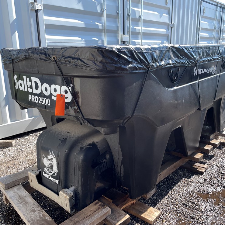 #6493 • Salt Dogg Pro 2500 Truck Bed Salter