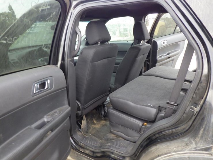 2015-ford-explorer-image-7