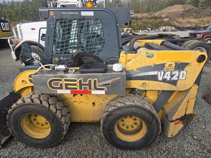 2019-gehl-v420-image-25