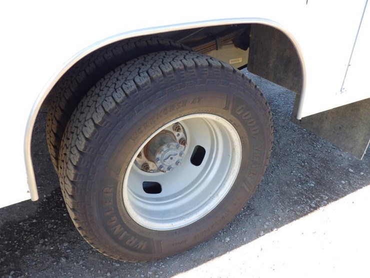 2016-ford-f350-image-12