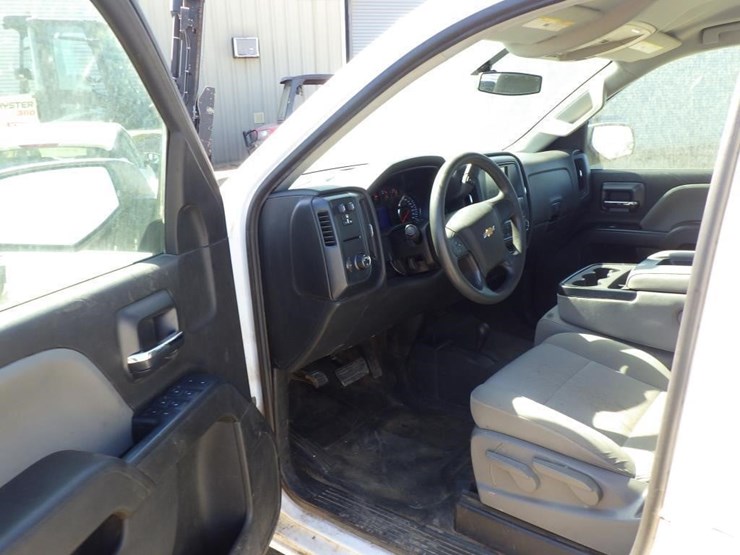 2017-chevrolet-1500-image-5