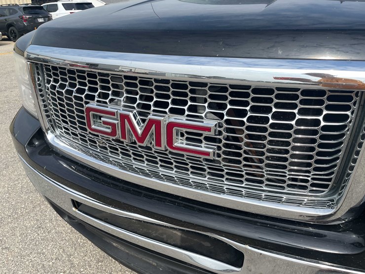 #1966-•-2011-gmc-sierra-(has-wi-title)-(of)-image-9
