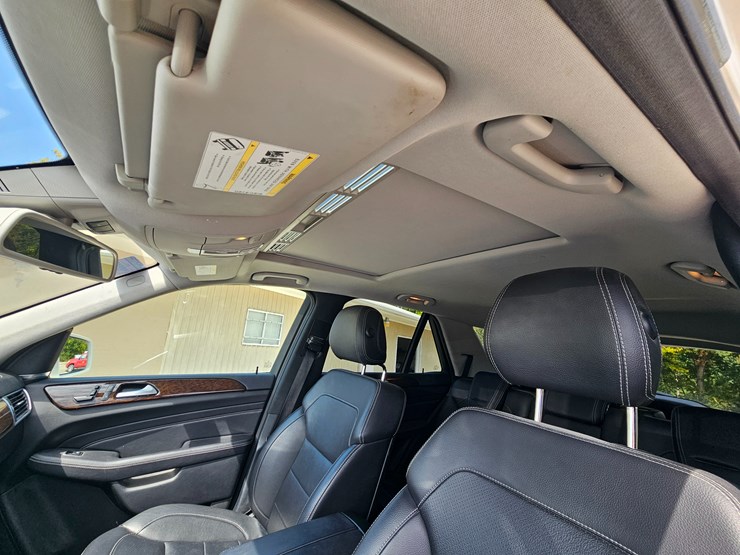 #18517-•-2013-mercedes-benz-m-class-multipurpose-vehicle-(mpv)-image-37