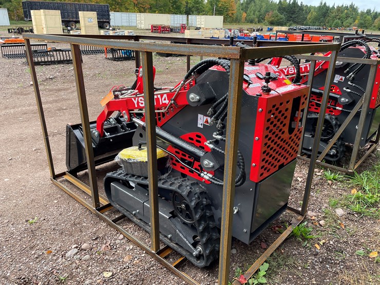 #8172-•-agt-compact-track-loader-image-6