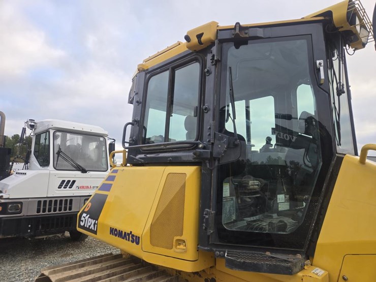 2014-komatsu-d51pxi-image-29
