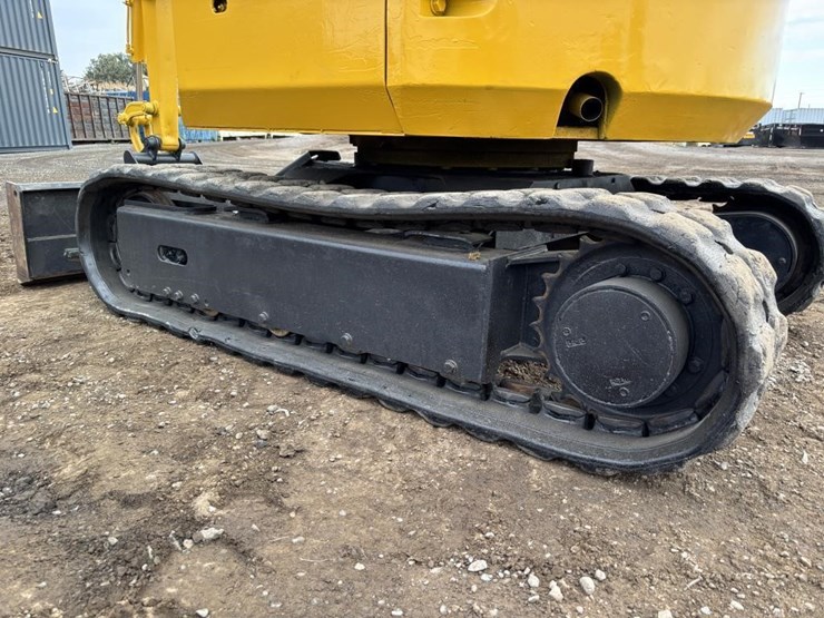 komatsu-pc28uu-image-20