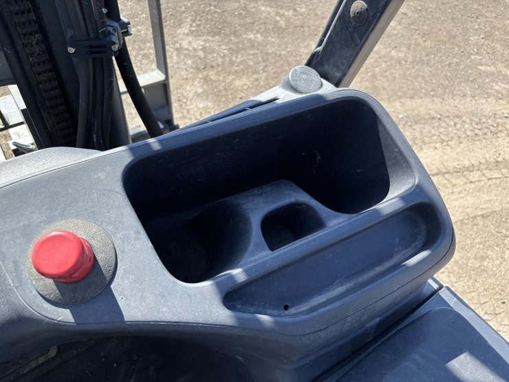2016-linde-e25pl-forklift-image-24
