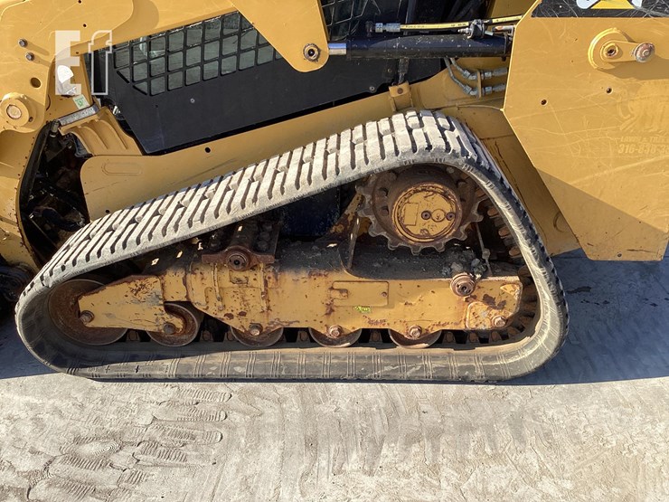 2019-caterpillar-239d-image-11