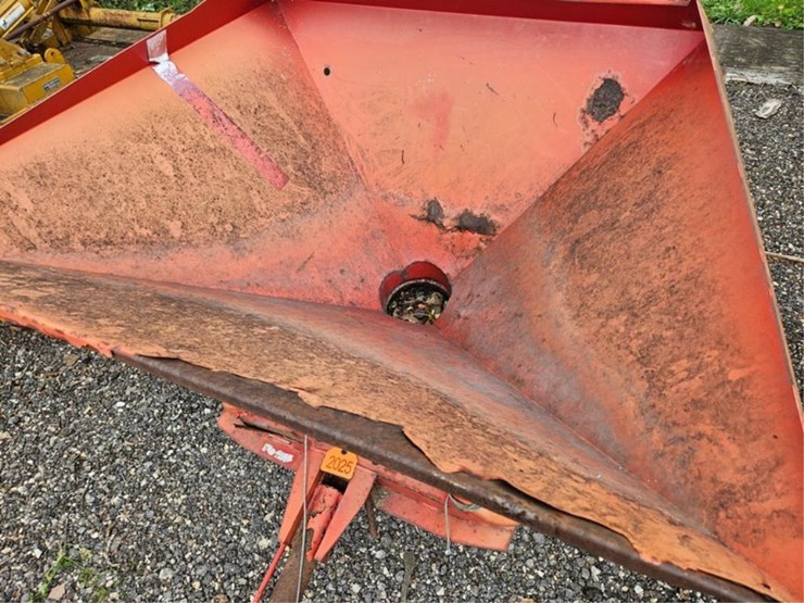 #2025-•-lely-towable-spreader-image-13