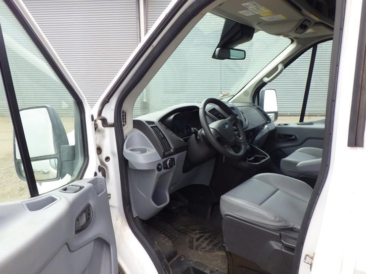 2016-ford-transit-image-5