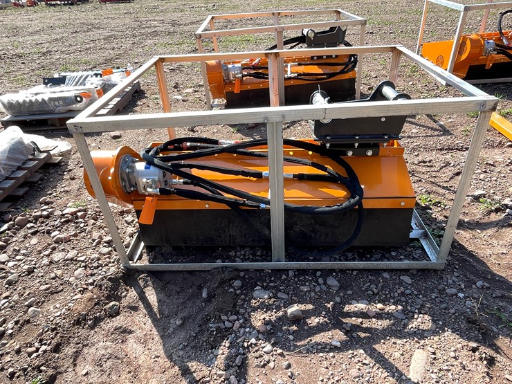 #8345-•-wolverine-48"-flail-mower,-mini-excavator-image-6