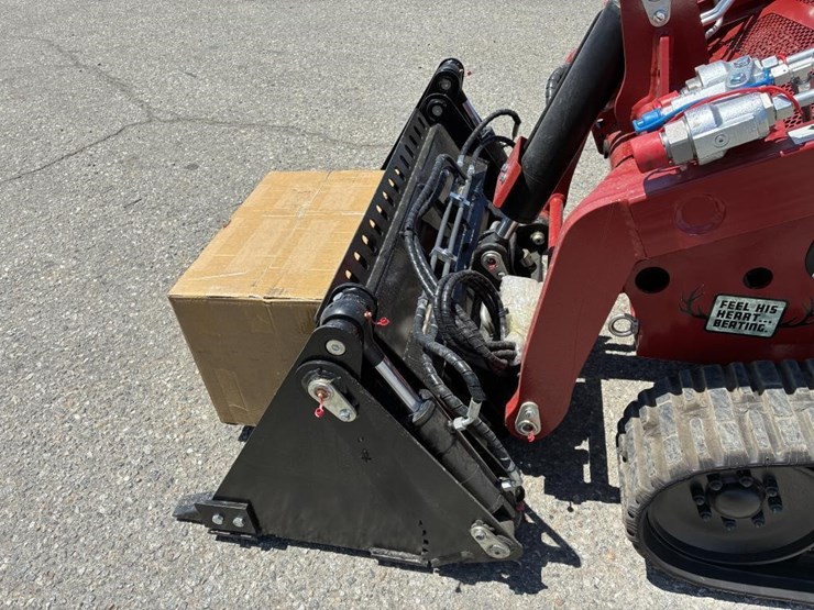 2025-stag-tl425-skid-steer-track-loader-image-5