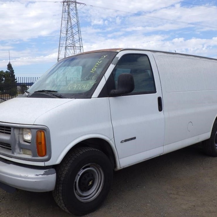 1999 CHEVROLET EXPRESS 3500