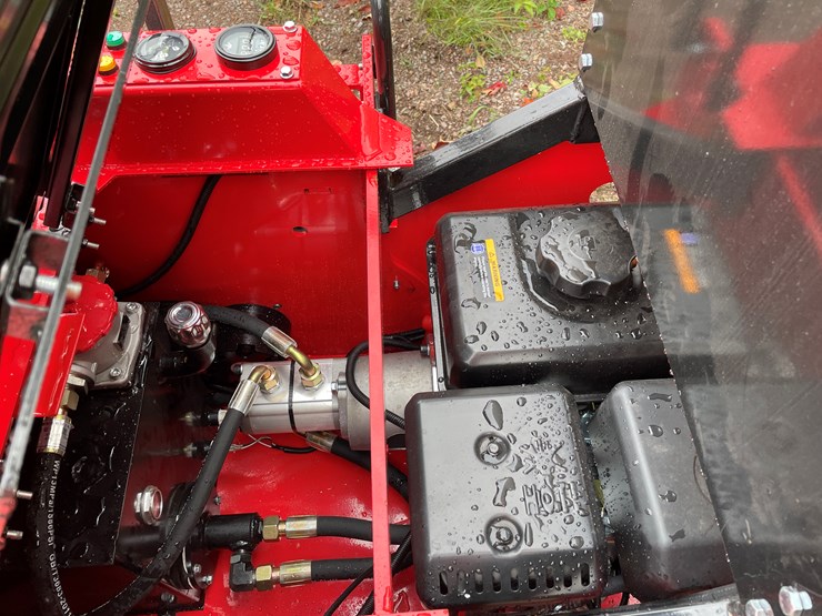 #8168-•-agt-crawler-loader-image-10