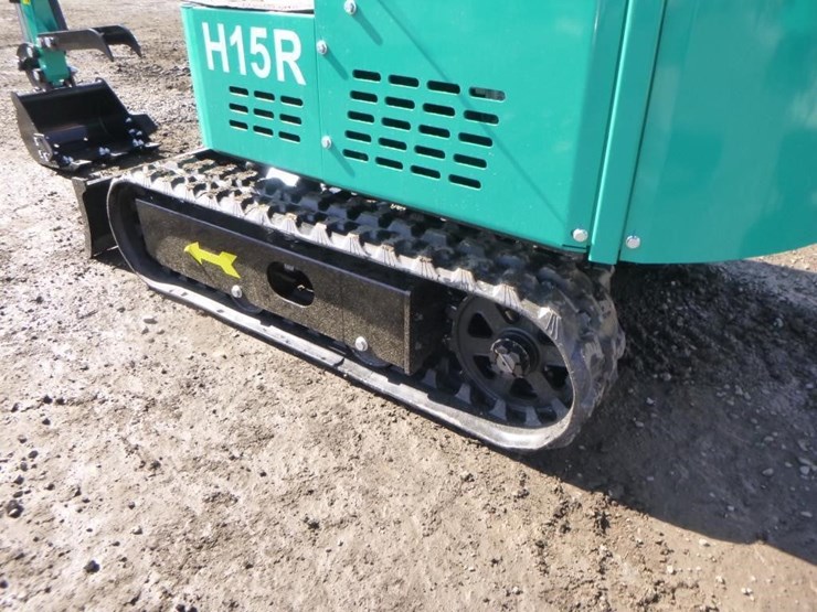 2025-agt-h15r-hydraulic-excavator-image-27