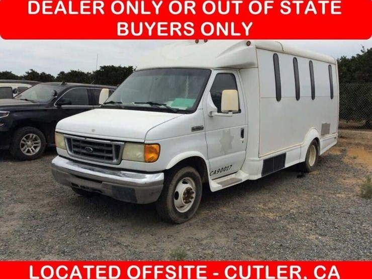 2007-ford-e350-image-1