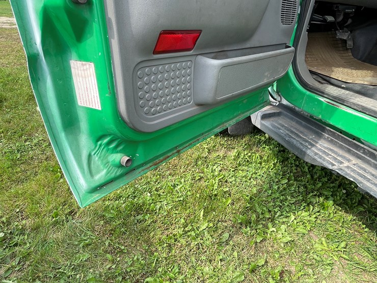 2006-ford-f550-image-34