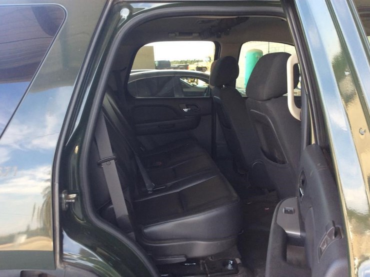 2014-chevrolet-tahoe-image-11