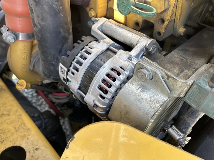 caterpillar-cb54-image-39