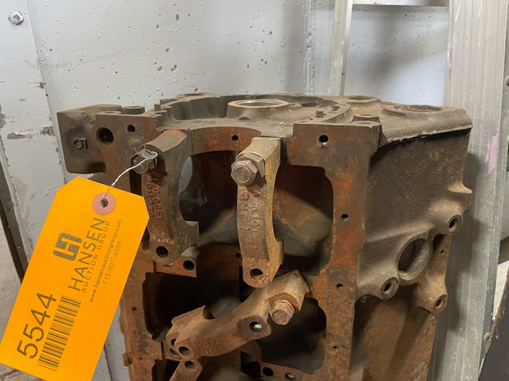 #5544-•-chevy-350-engine-block-(cw)-image-7
